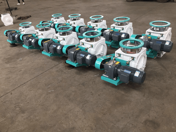 關(guān)風(fēng)器上的R系列斜齒輪減速機(jī) 關(guān)風(fēng)器上的R系列斜齒輪減速機(jī)