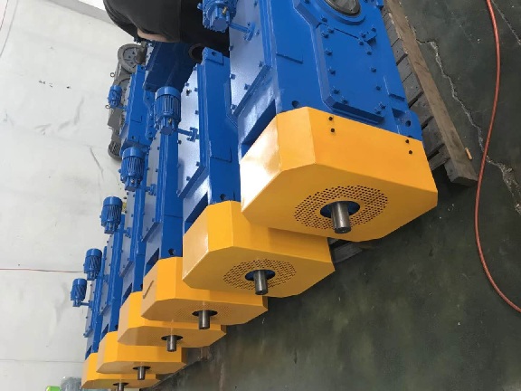 環(huán)模顆粒機(jī)專用齒輪箱