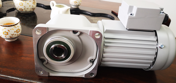 中空直角減速機(jī)，套裝減速機(jī)，運(yùn)行減速機(jī)