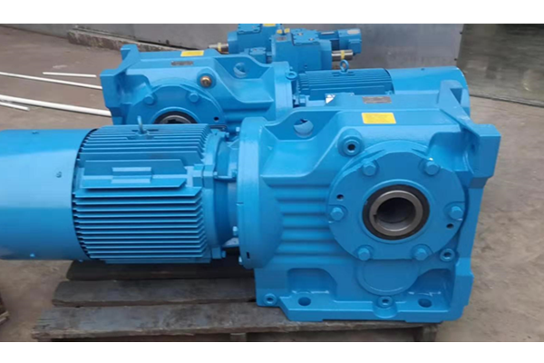 KA107螺旋傘齒輪減速機(jī)