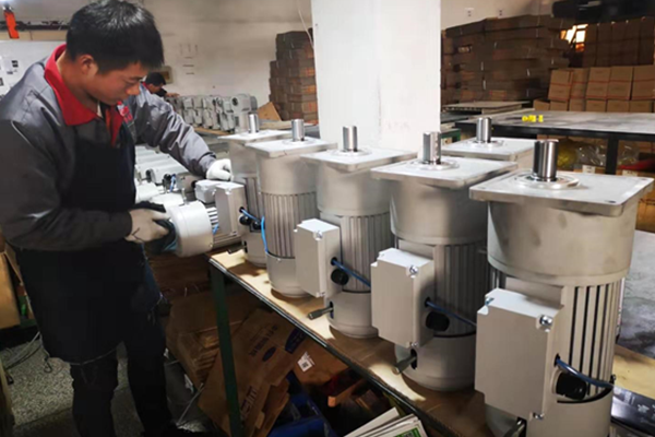 GV28-750W減速機(jī)電機(jī)