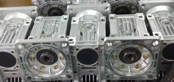 rv50蝸輪減速機(jī)，伺服蝸輪減速機(jī)，蝸輪蝸桿減速機(jī)