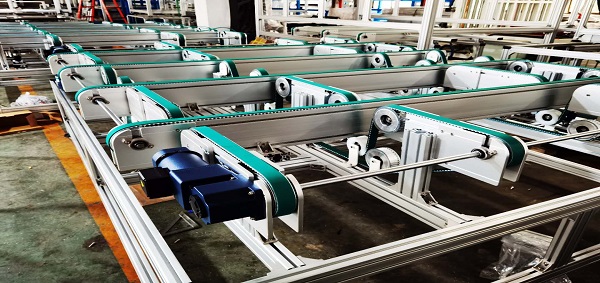 中空直角減速電機在光伏輸送設(shè)備上的應(yīng)用.jpg 中空直角減速電機在光伏輸送設(shè)備上的應(yīng)用.jpg