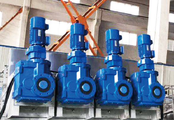 邁傳KR系列組合減速機應用在污泥脫水機上 邁傳KR系列組合減速機應用在污泥脫水機上