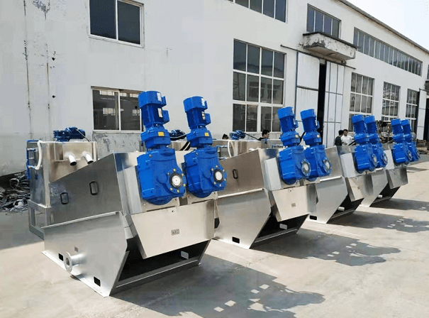 K77減速機(jī)應(yīng)用在污泥脫水機(jī) .png K77減速機(jī)應(yīng)用在污泥脫水機(jī) .png