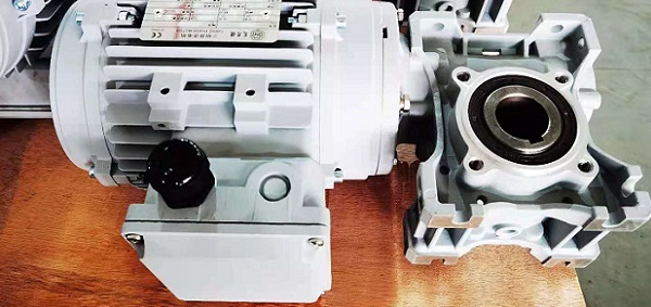 蝸輪蝸桿減速機