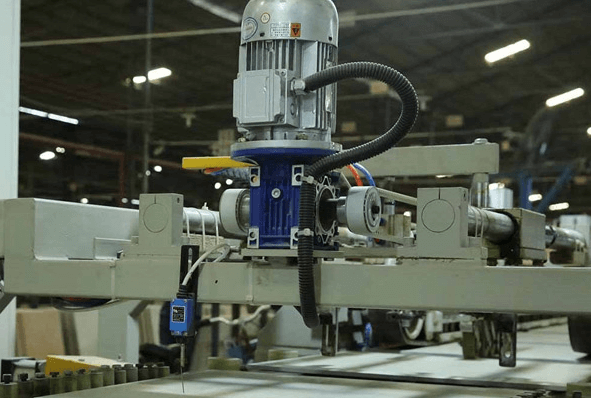 RV蝸輪蝸桿減速機應(yīng)用在陶瓷行業(yè) .png RV蝸輪蝸桿減速機應(yīng)用在陶瓷行業(yè) .png