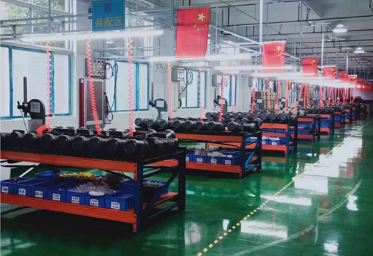 小型立式齒輪減速馬達(dá)生產(chǎn)中 (1).png