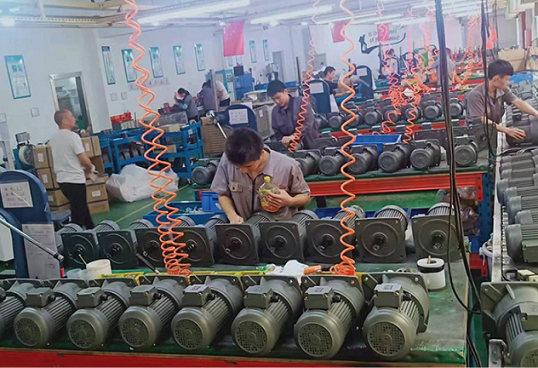 小型立式齒輪減速馬達(dá)生產(chǎn)中 (2).png