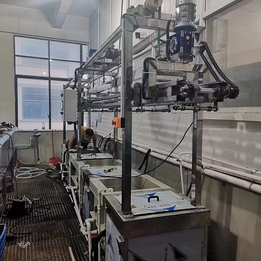 全自動超聲波清洗線上應(yīng)用的RV蝸輪蝸桿減速機.jpg 全自動超聲波清洗線上應(yīng)用的RV蝸輪蝸桿減速機.jpg