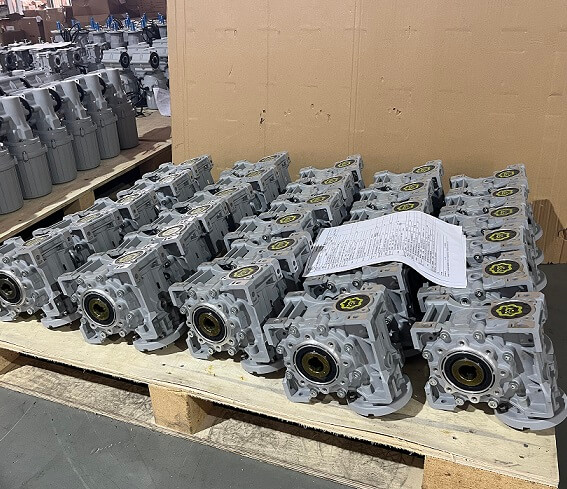 邁傳RV系列蝸輪蝸桿減速機(jī)發(fā)貨江蘇昆山！