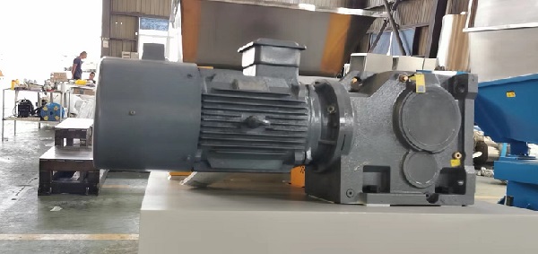 邁傳K系列斜齒輪減速機(jī)