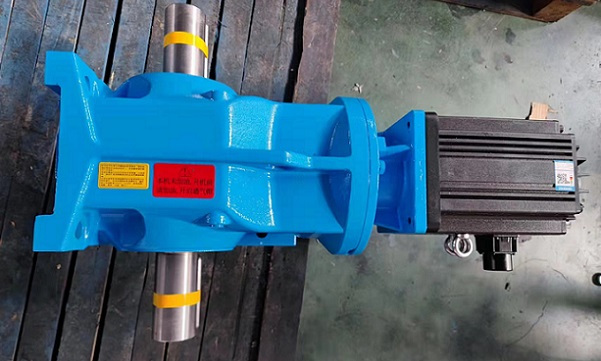 伺服電機(jī)配齒輪減速機(jī)